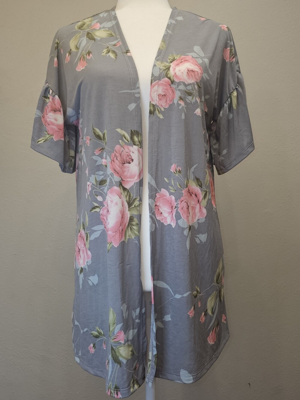 NWOT-Gray Floral Open Front Kimono Cardigan - Pink Rose Print